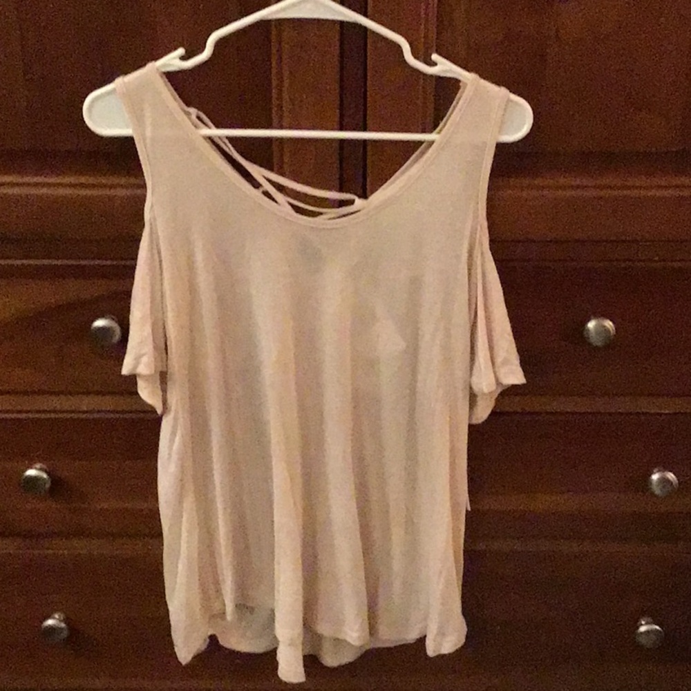 NWT pale pink light weight cold shoulder tshirt. Criss-cross back.